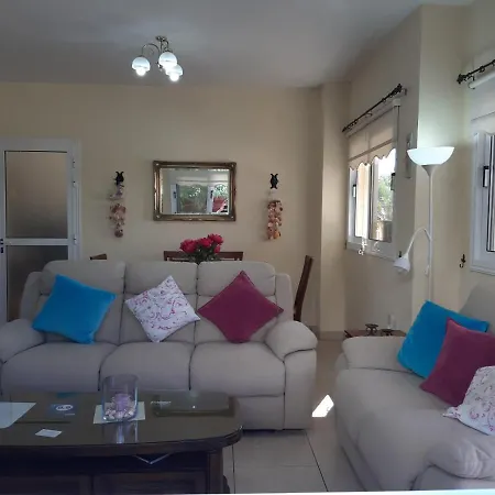 Carolyn Is A Luxury 4-bedroom With Private Pool In