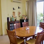 别墅 Carolyn Is A Luxury 4-bedroom With Private Pool In 圣纳帕