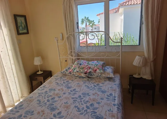 Carolyn Is A Luxury 4-bedroom With Private Pool In וילה *