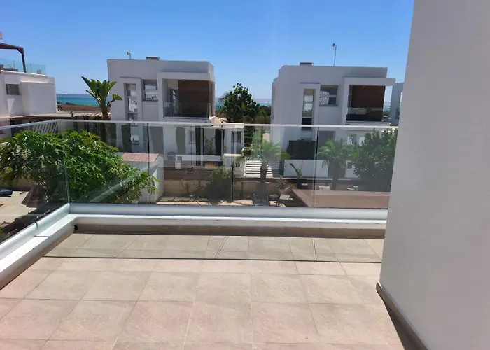 Carolyn Is A Luxury 4-bedroom With Private Pool In *