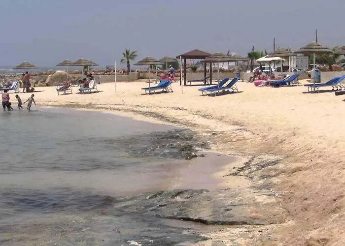 Carolyn Is A Luxury 4-bedroom With Private Pool In וילה *