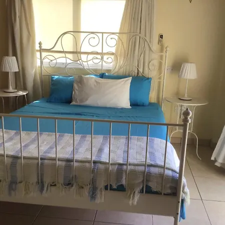 וילה Carolyn Is A Luxury 4-bedroom With Private Pool In