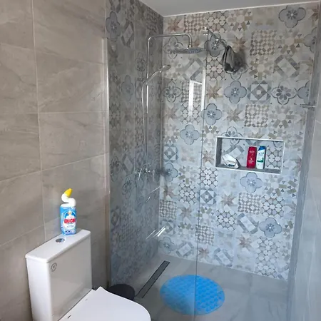 Vilă Carolyn Is A Luxury 4-bedroom With Private Pool In Ayia Napa