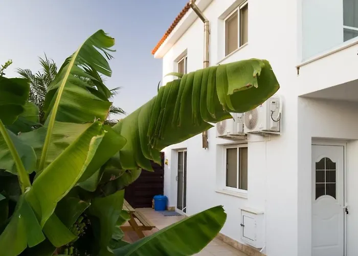 Carolyn Is A Luxury 4-bedroom With Private Pool In *